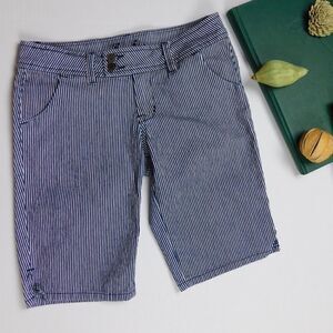 Guess shorts blue strip  Size 27